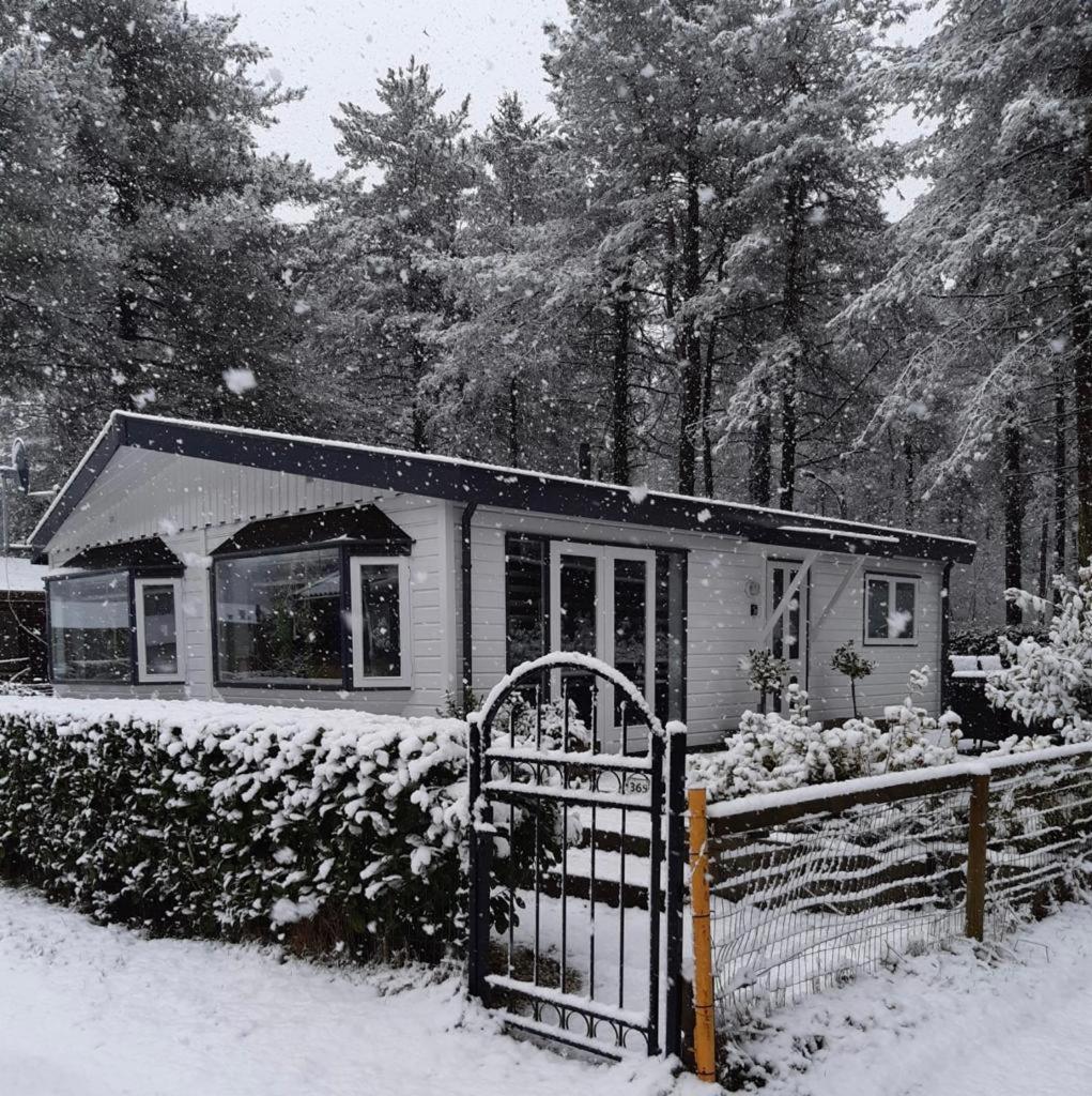 Luxe Vakantiehuis In Het Bos Overbroek Luaran gambar